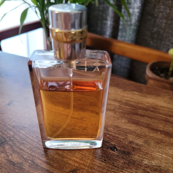 Chanel Allure - Picture 3 of 4